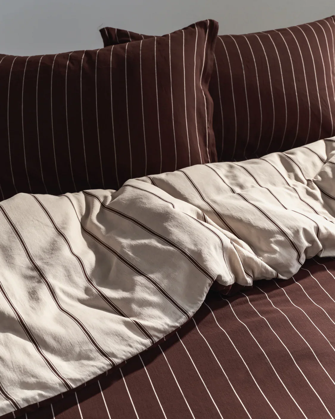 Duvet Cover - Vanilla / Mahogany - Image 4